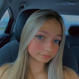 Meet your Posher, Paige